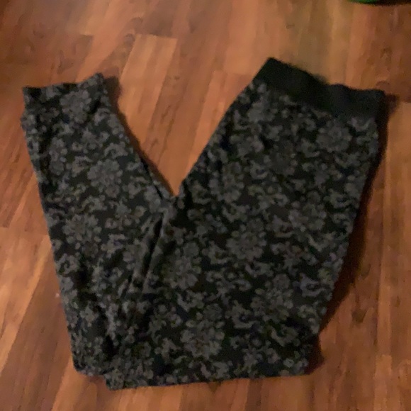 Faded Glory Pants - Patterned leggings